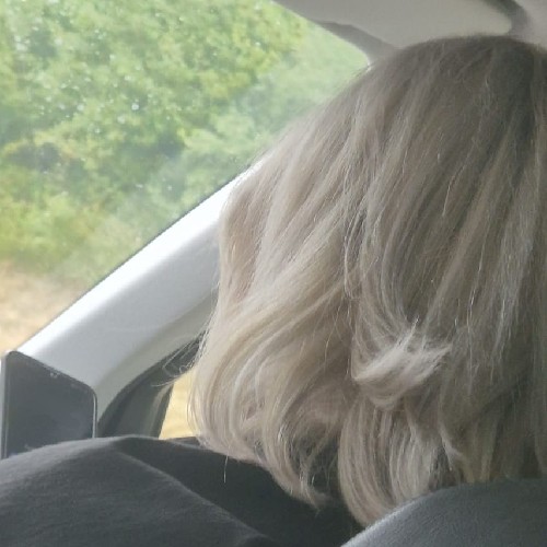 Profile of kirmizi rujlu izmarit