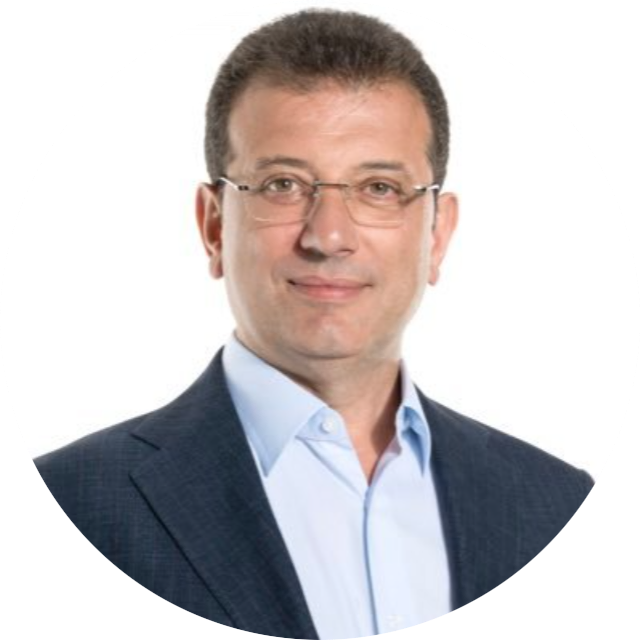 panik odasinda uyuklayan adam